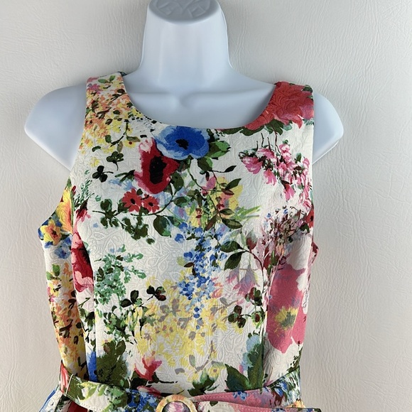 Danny and Nicole Sleeveless Floral Circle Midi Dress - Picture 2 of 11